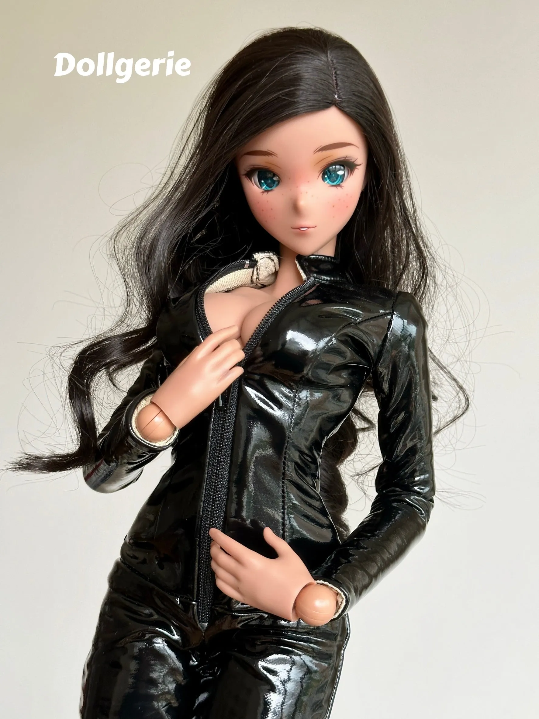 2022 Glossy Black Agent D Suit.