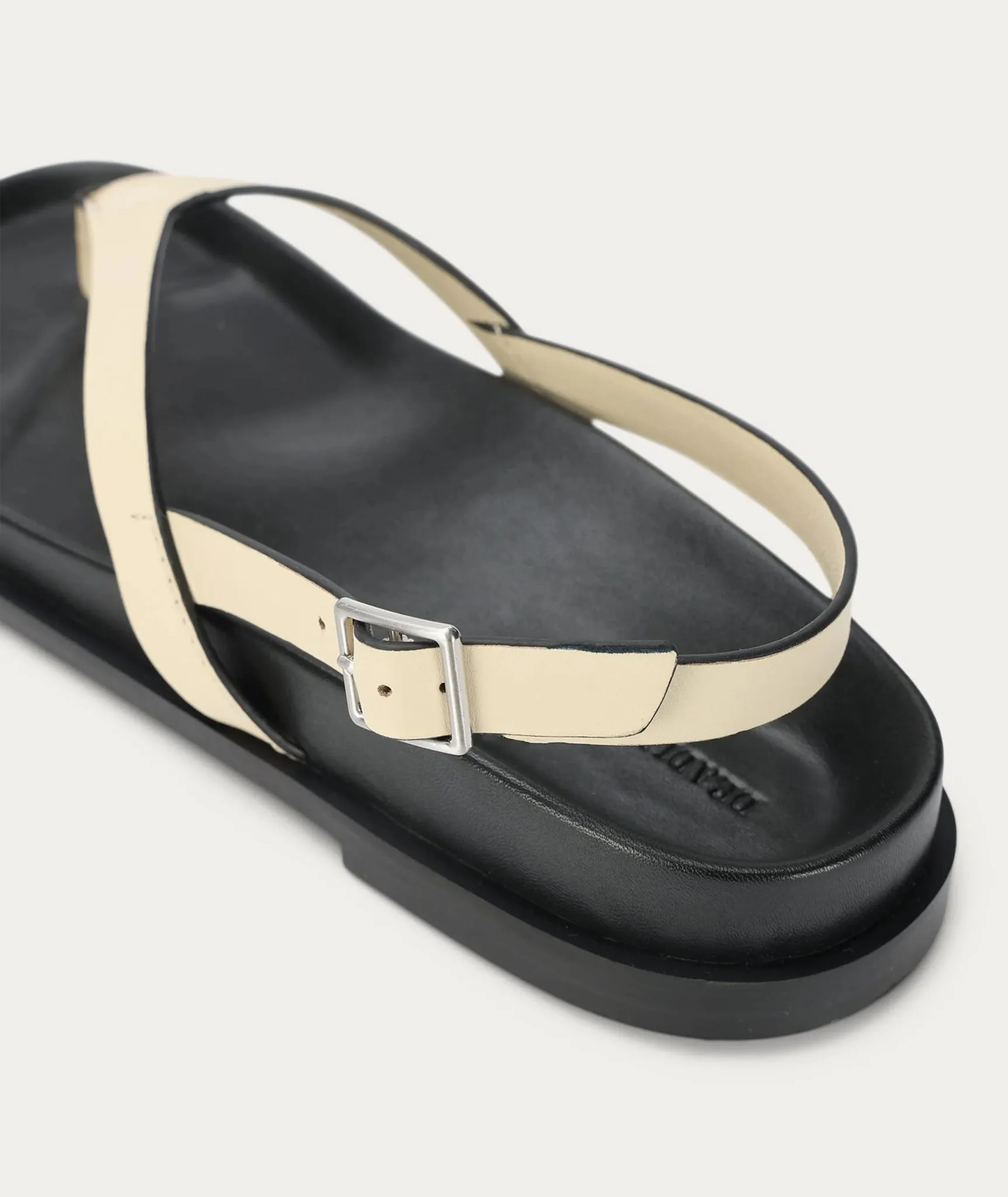 Artemis Sandal | Milk