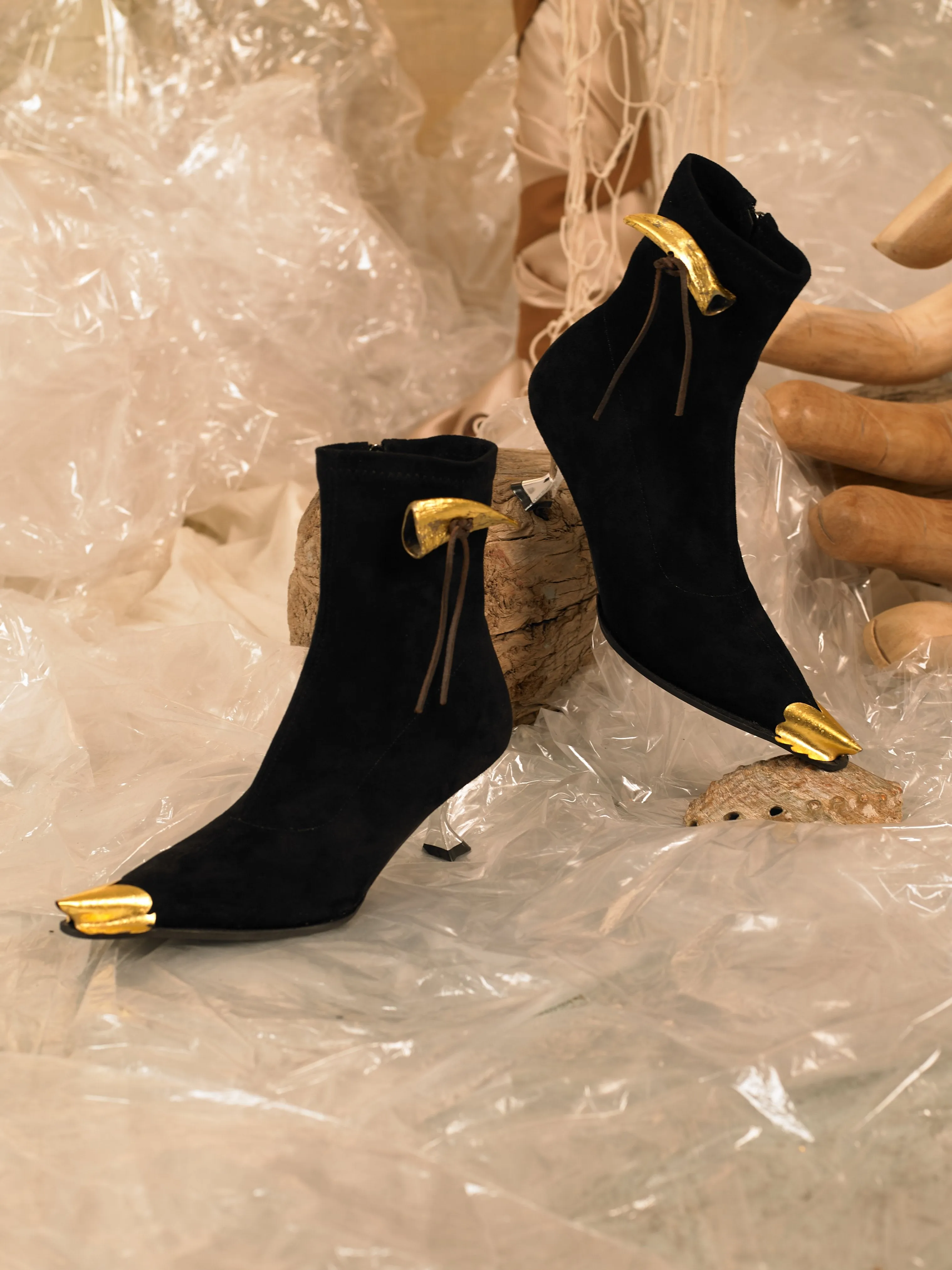Artisanal Trigon Heeled Boots - Black/Gold