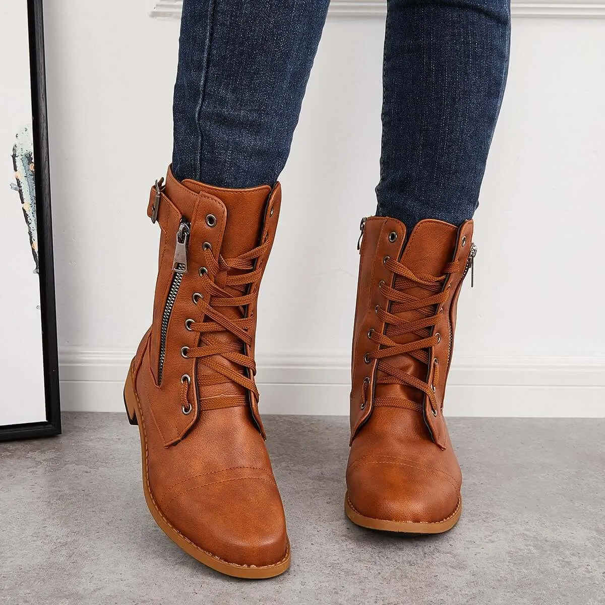 Casual and supportive orthopedic Boots
