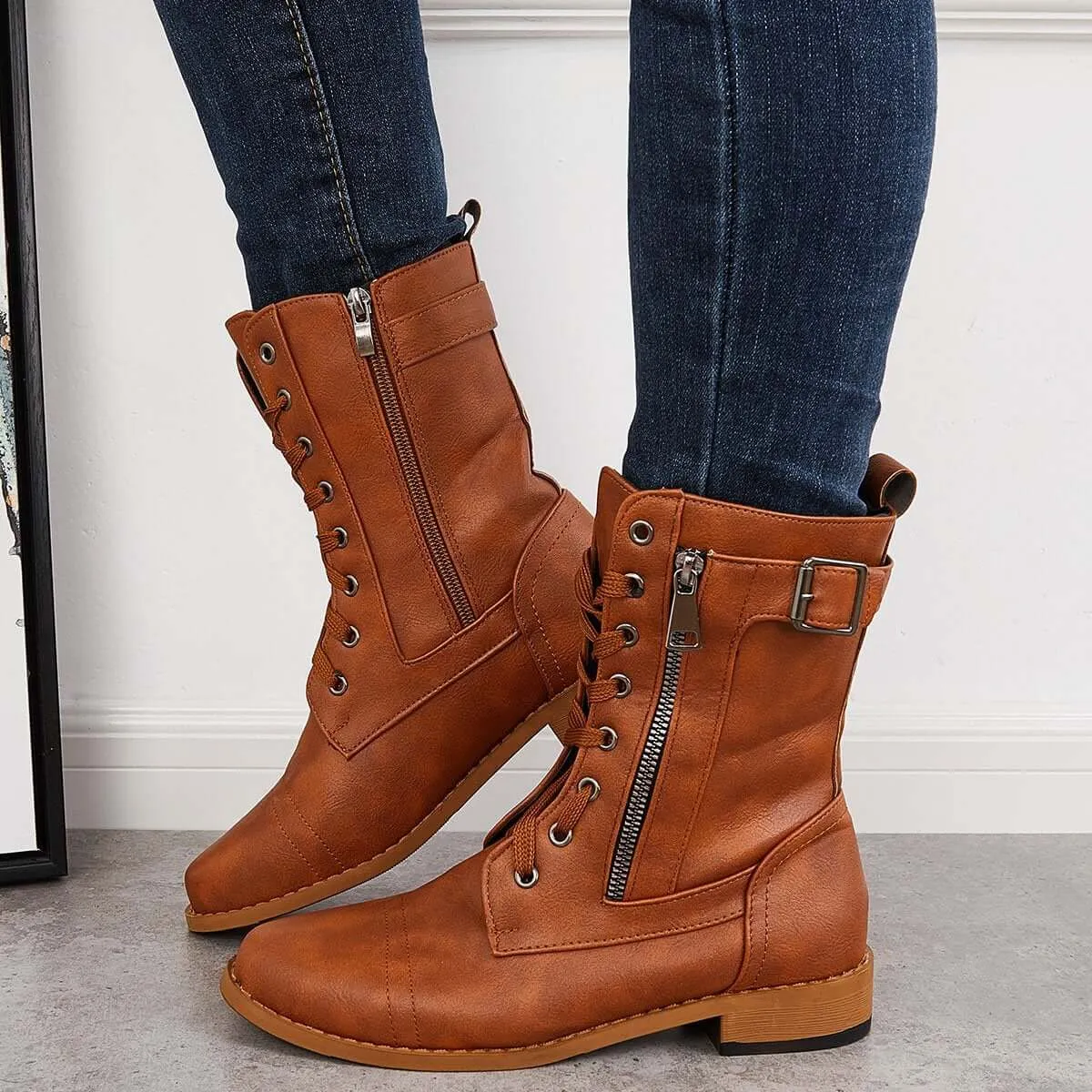 Casual and supportive orthopedic Boots