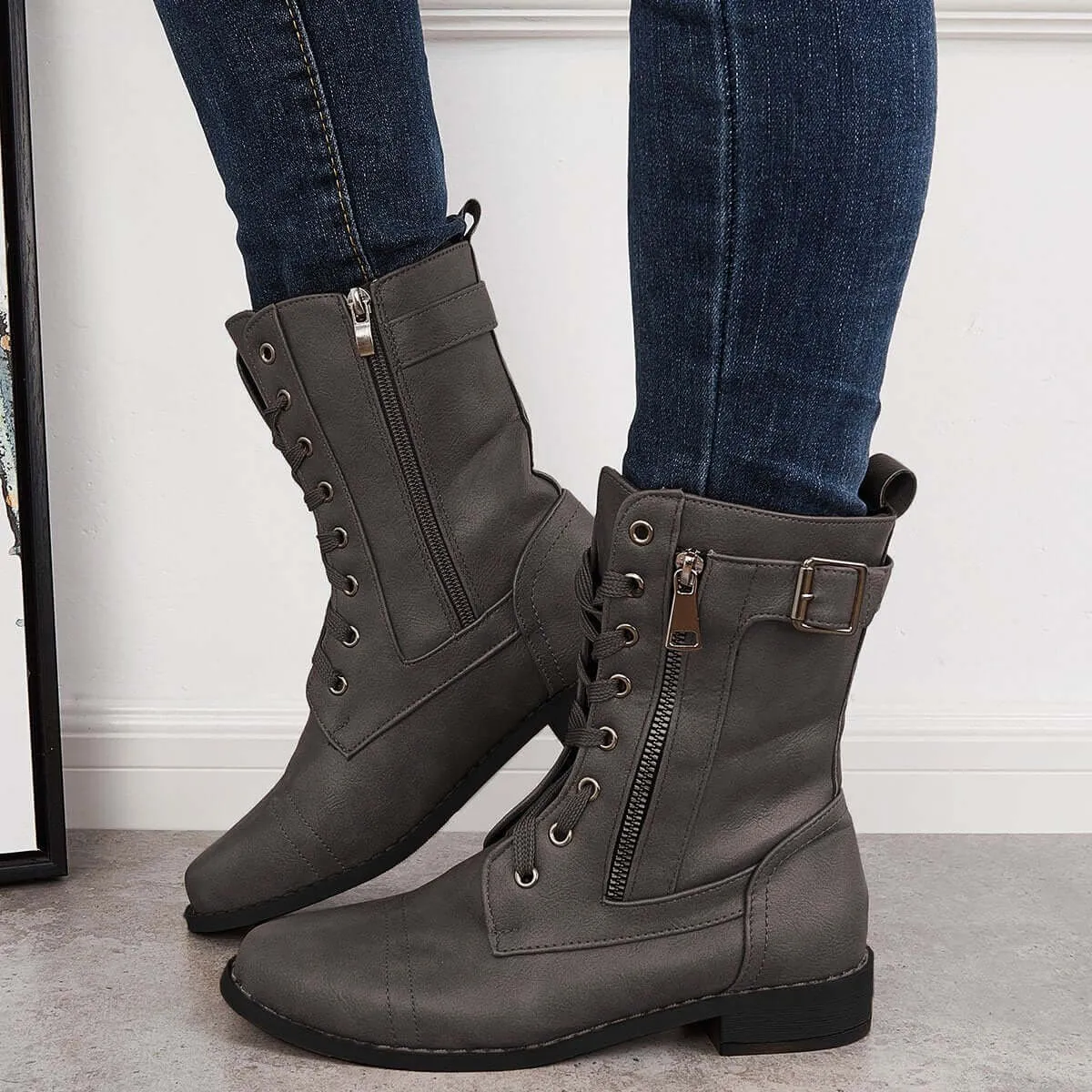 Casual and supportive orthopedic Boots