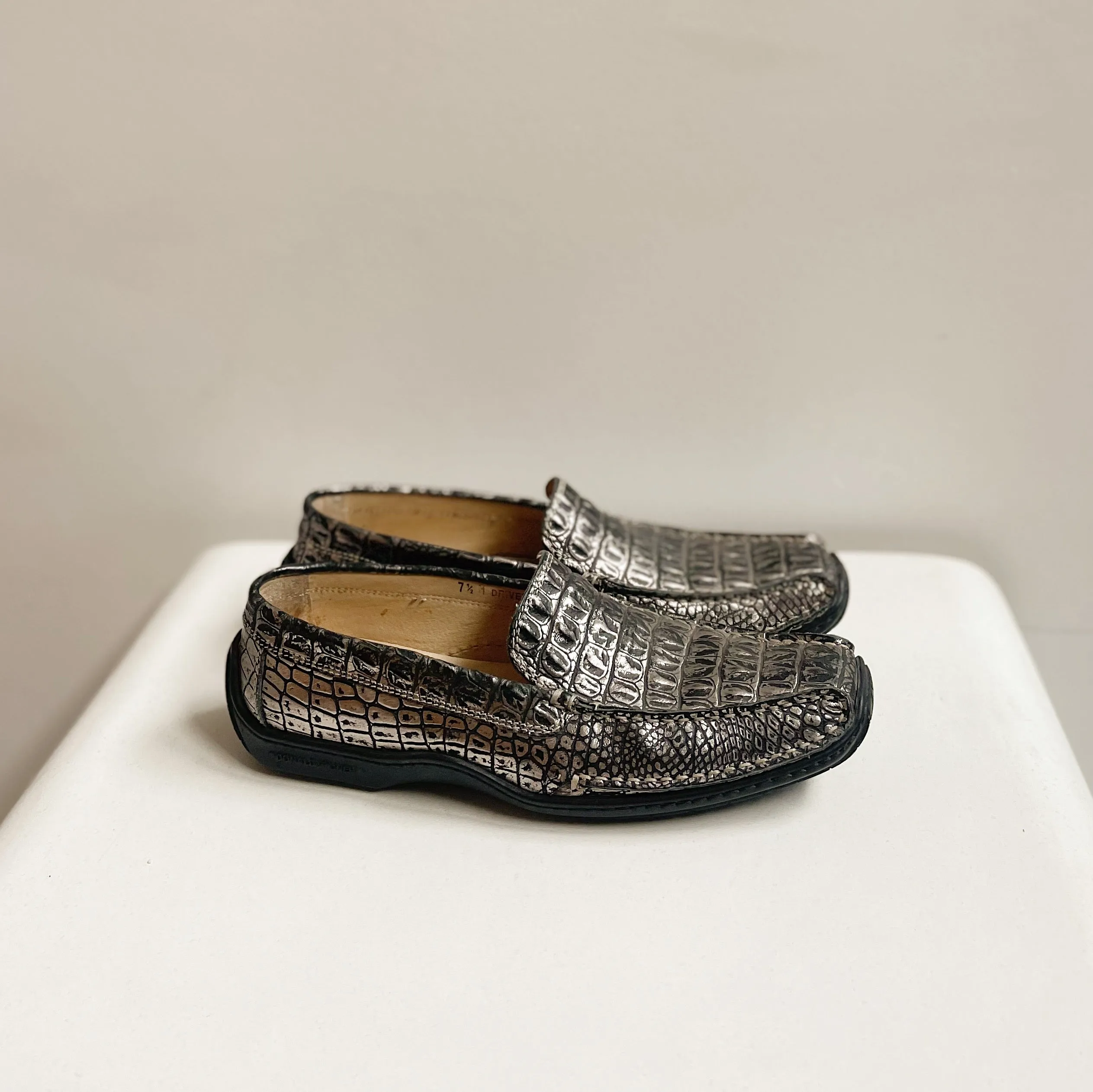 Donald J Pliner Leather Slip Ons | Size 7.5