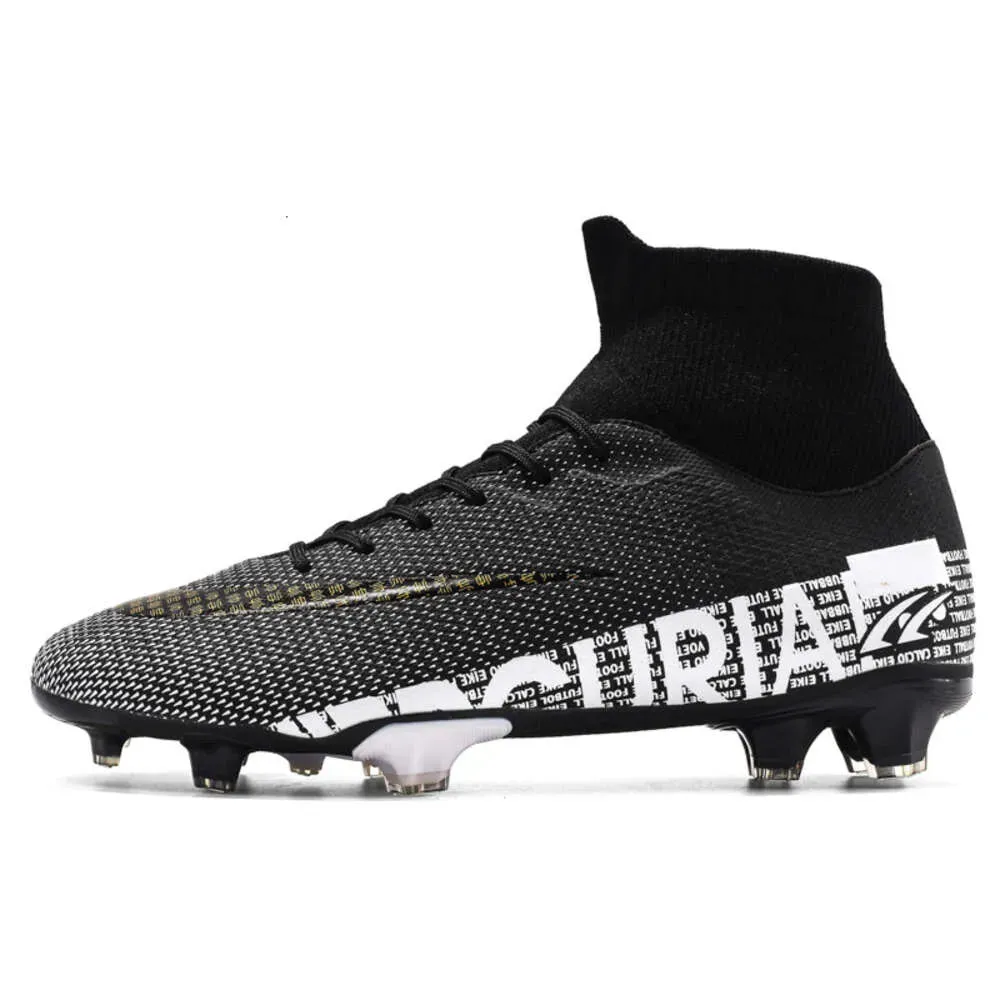 Factory Wholesale soccer shoes High Top Custom Brand Outdoor Leisure Fashion Football Shoes