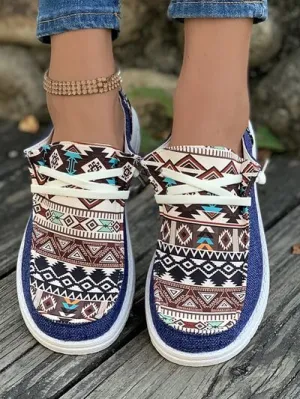 Geometrische vetersluitende slip-ons met ronde neus