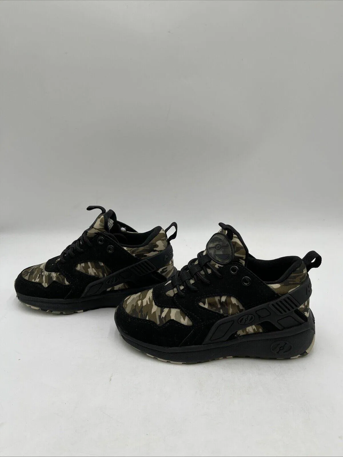 Kid’s Heelys Force Sneakers Black/Green Camo Size 13C - Very Good
