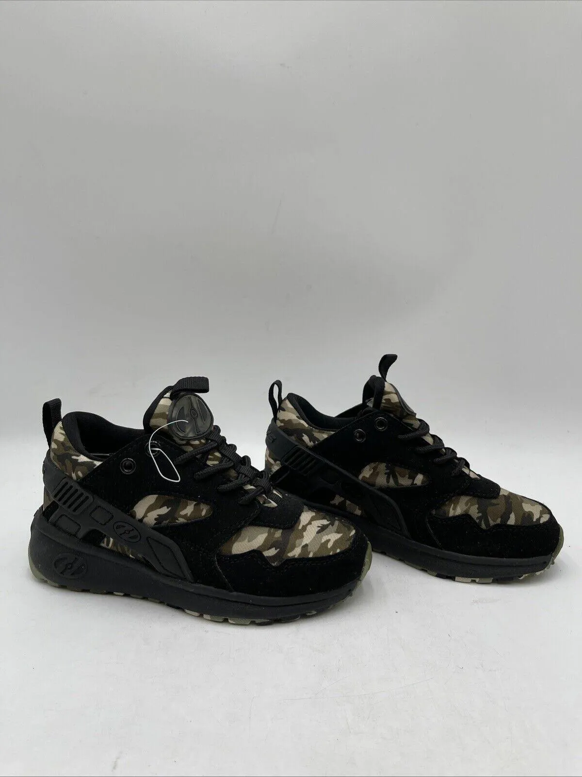 Kid’s Heelys Force Sneakers Black/Green Camo Size 13C - Very Good