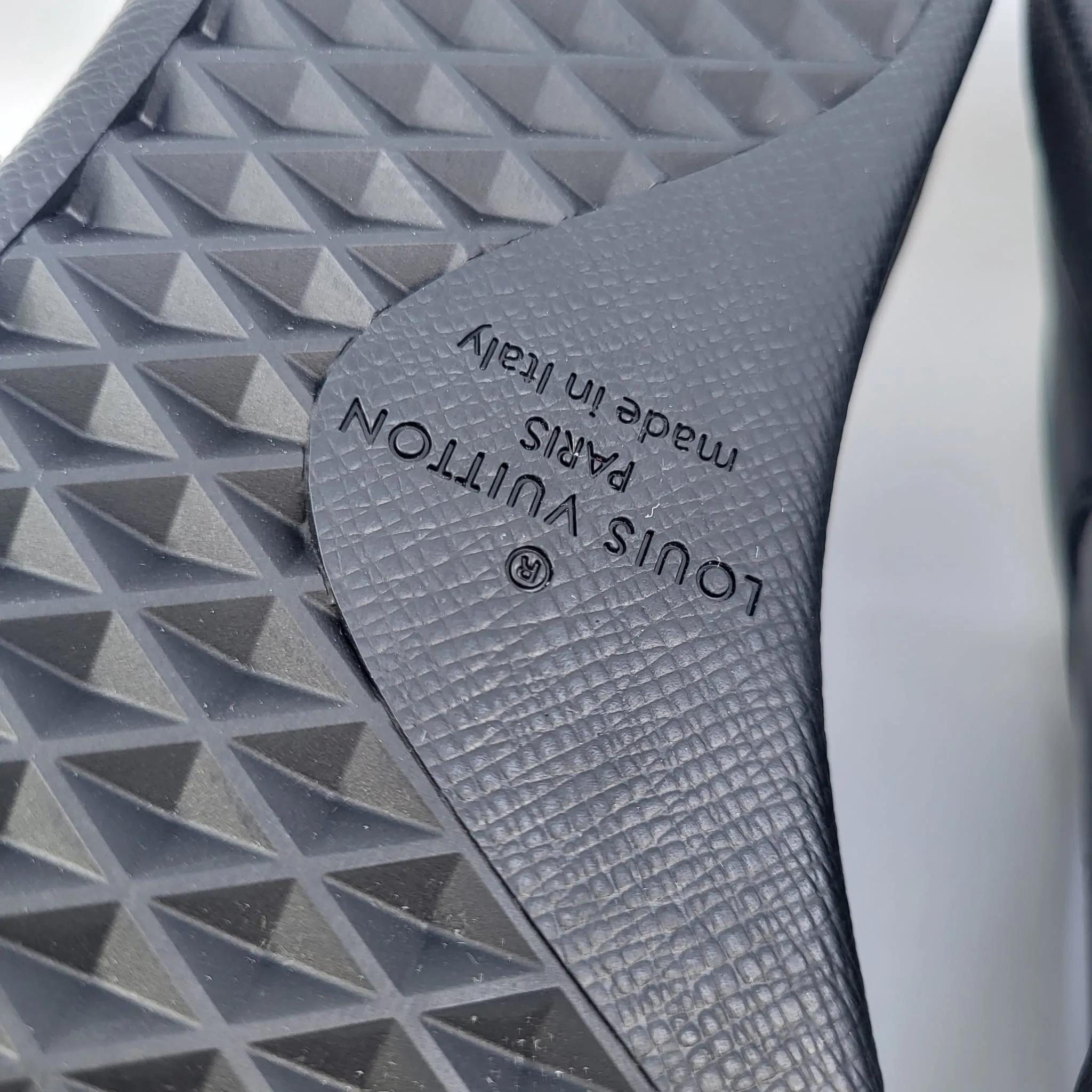 Luxembourg Sneaker
