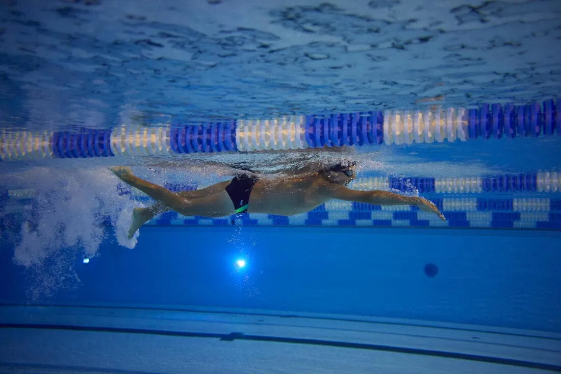 Maillot de bain slip natation garcon  900 yoke grad vert