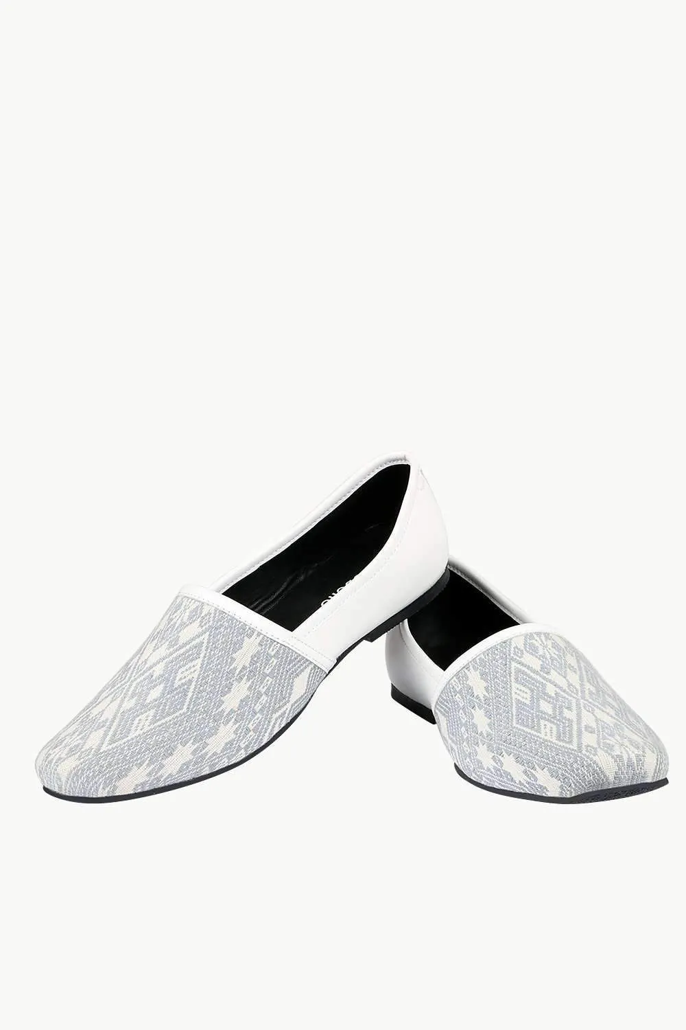 Men's White Jacquard Slip-On Juttis