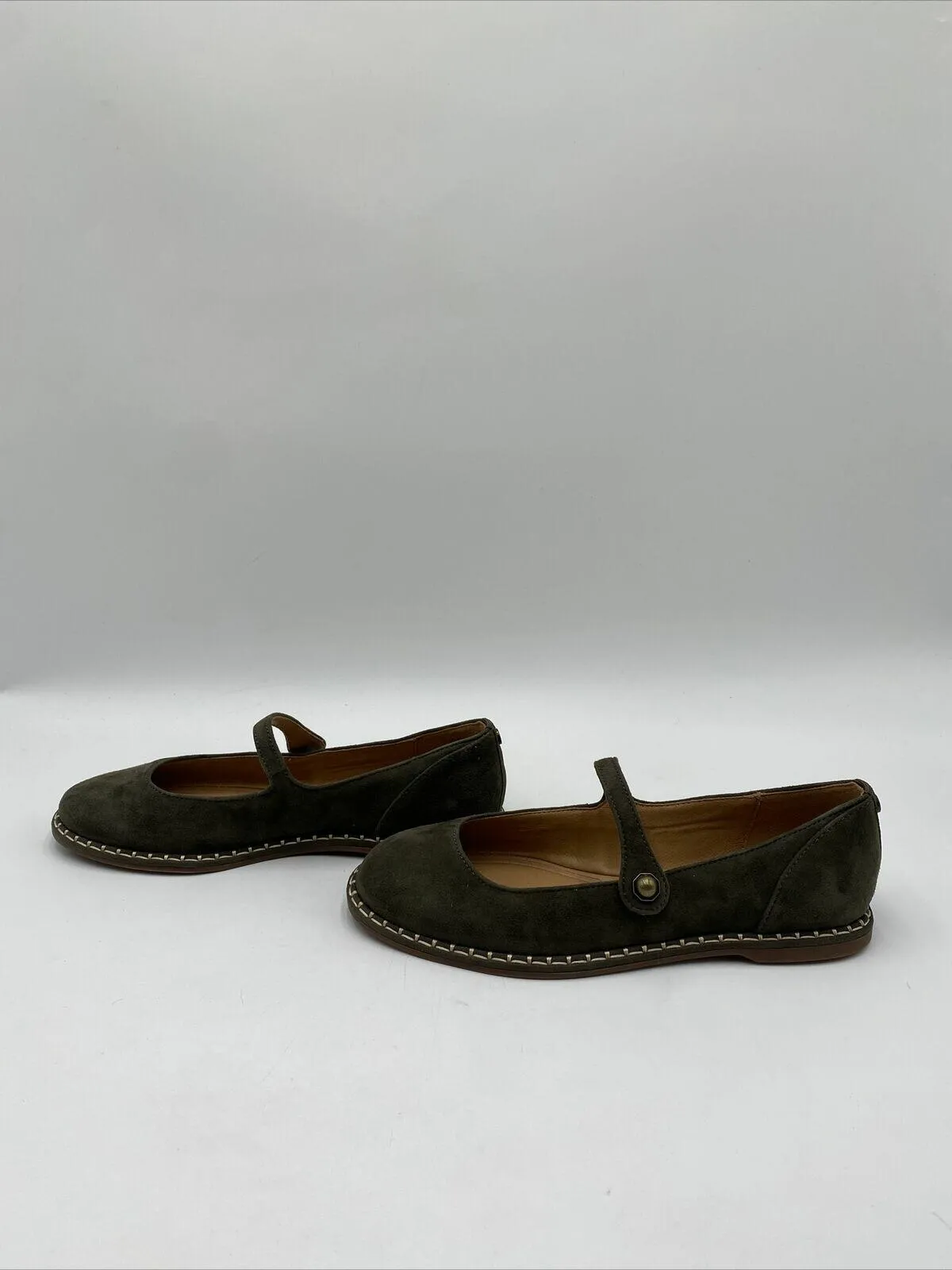 NWB Crown Vintage Women's Famela Mary Jane Flats Green Size 6M