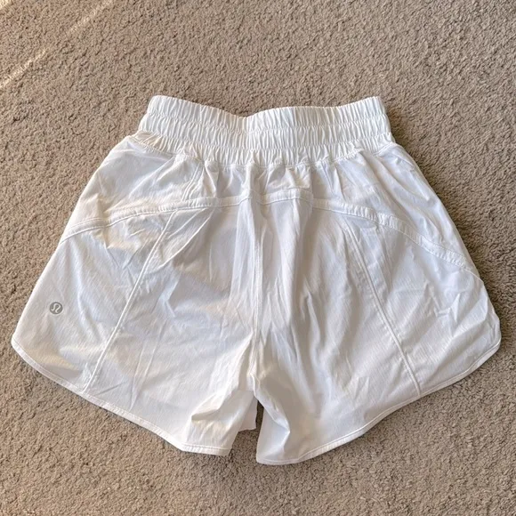 NWT Lululemon Track That Mid Rise Short 5” Lined White Athletic