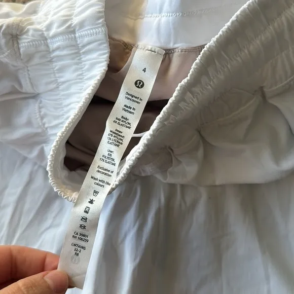 NWT Lululemon Track That Mid Rise Short 5” Lined White Athletic