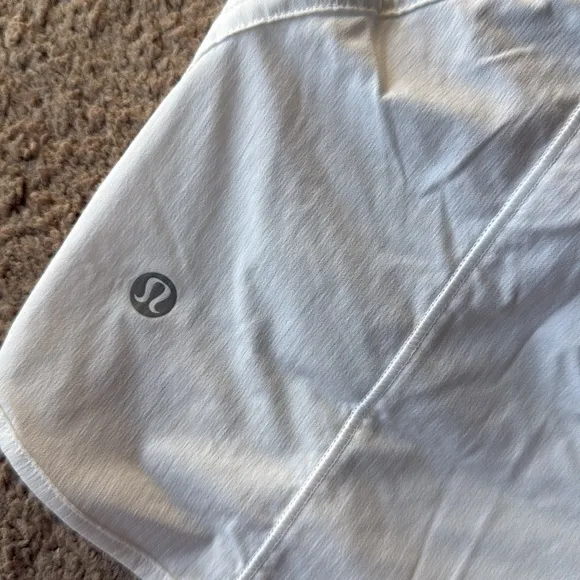 NWT Lululemon Track That Mid Rise Short 5” Lined White Athletic