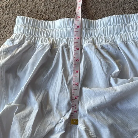 NWT Lululemon Track That Mid Rise Short 5” Lined White Athletic