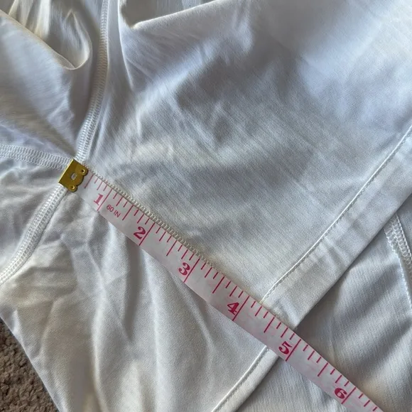 NWT Lululemon Track That Mid Rise Short 5” Lined White Athletic