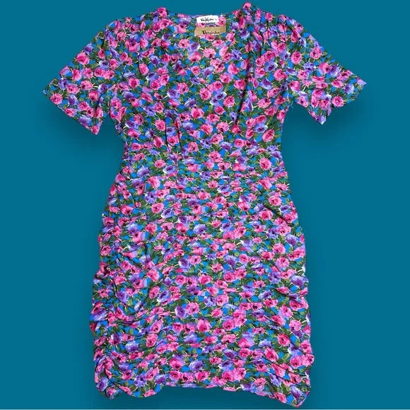 NWT Vernacular Cross Front Ruched Dress in Multicolored Floral Print. Size Small