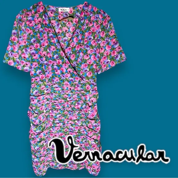 NWT Vernacular Cross Front Ruched Dress in Multicolored Floral Print. Size Small