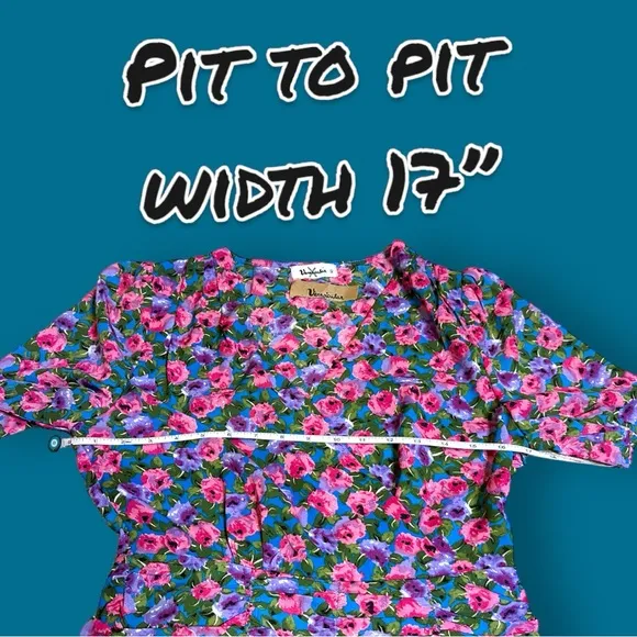 NWT Vernacular Cross Front Ruched Dress in Multicolored Floral Print. Size Small