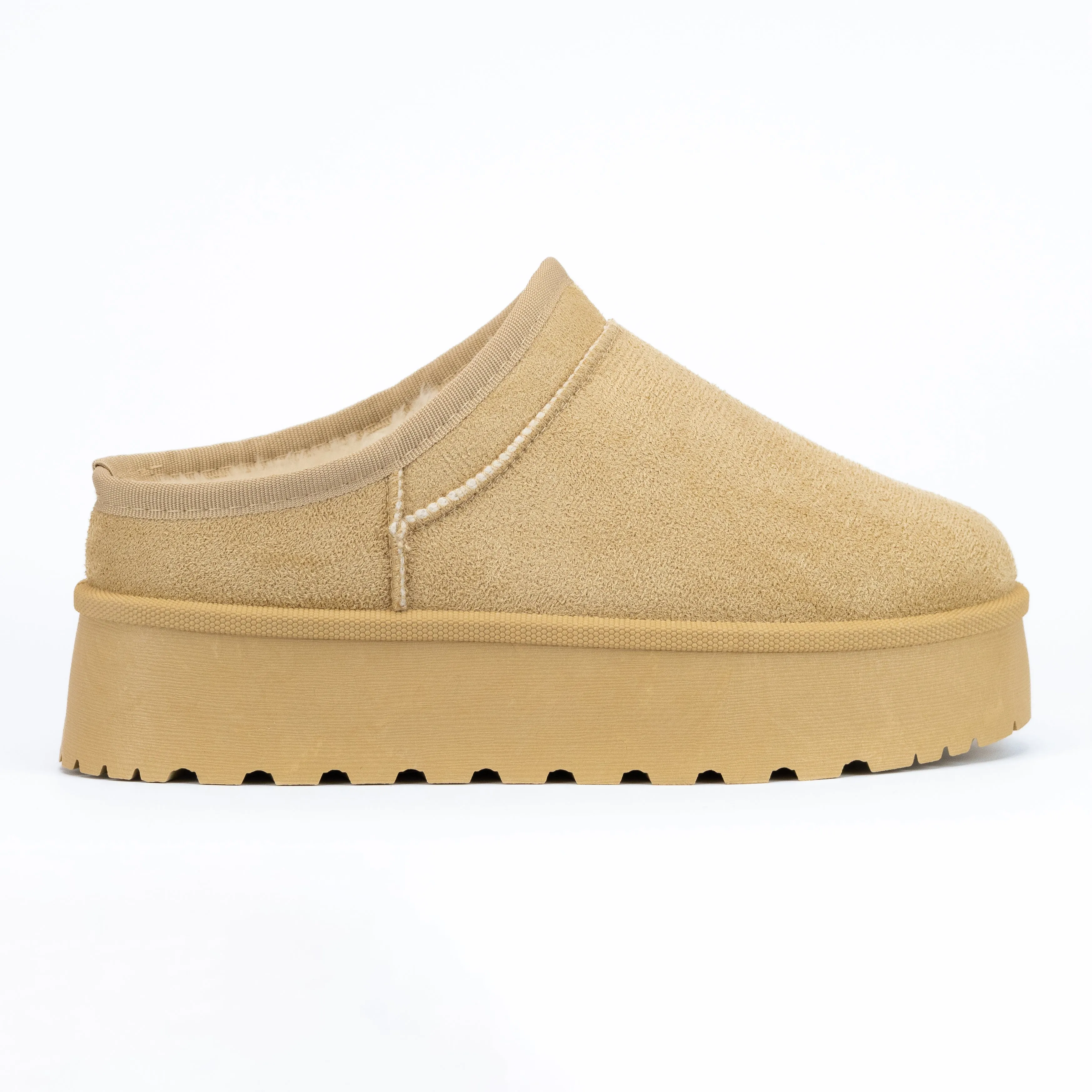 Seraph - Slip-On Winter Booties, Platform Sole & Faux Fur Interior, Ideal for Adding Warmth to Your Outfits