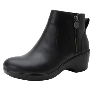 Serina - Black (Sample Sale)