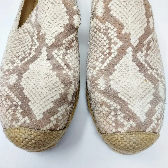Stuart Weitzman Biarritz Cream Snake-Print Espadrille Flat Size 9M