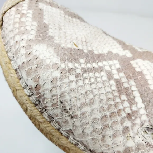 Stuart Weitzman Biarritz Cream Snake-Print Espadrille Flat Size 9M