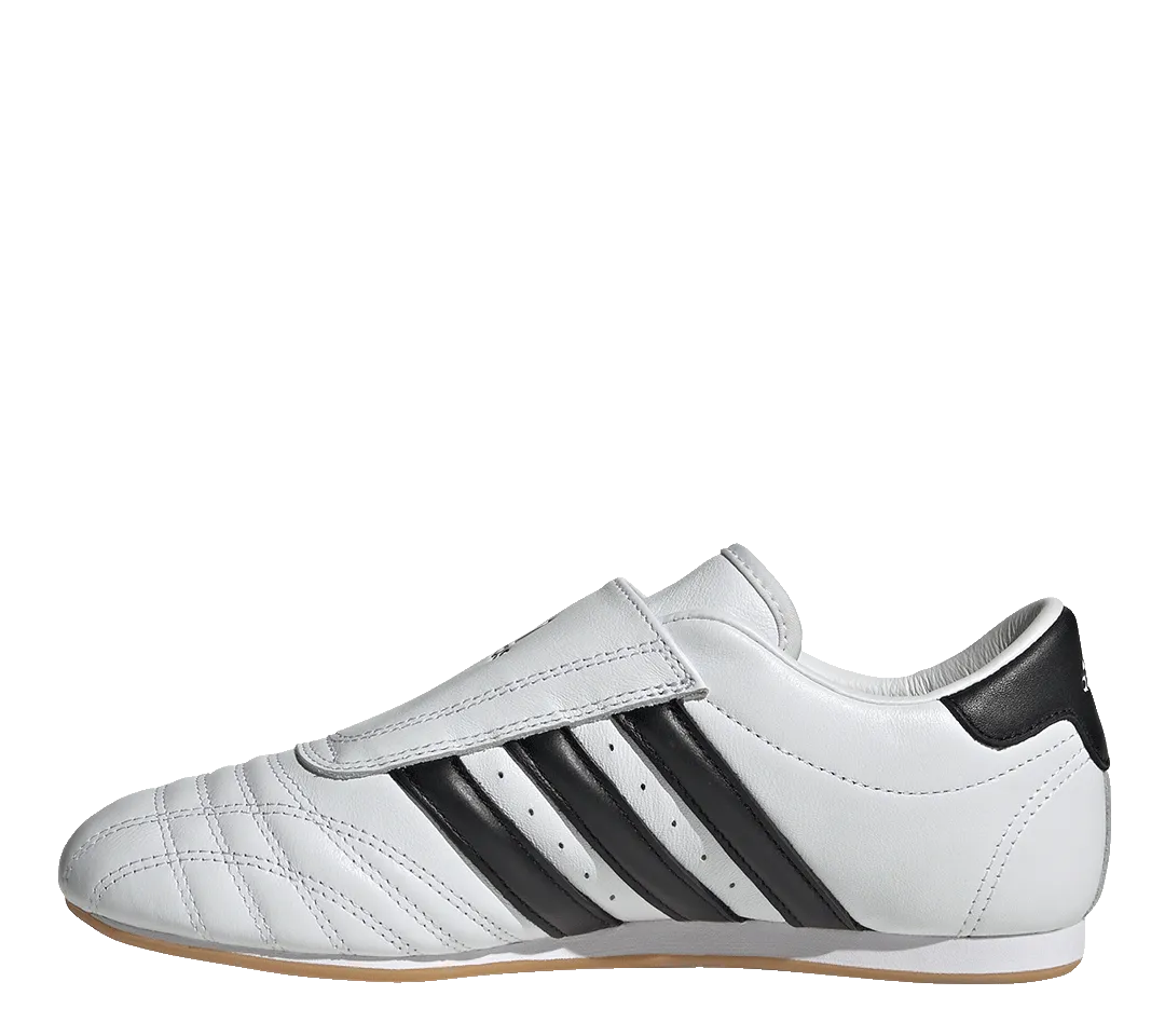 W Adidas Taekwondo